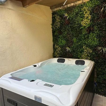 Luxury Room - Havre De Paix Avec Jacuzzi Prive Bar-le-Duc Exterior foto